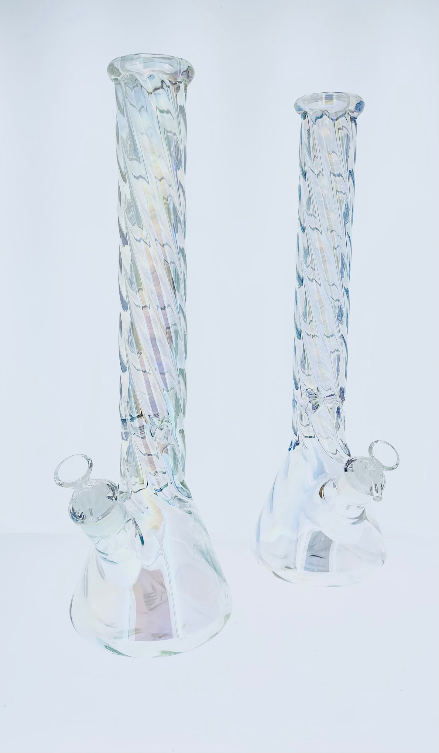 16" Holographic Twisted Neck Beaker